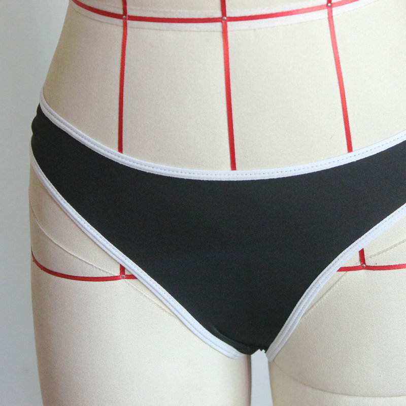 Factory direct sales black and white sports pure women&apos;s underwear sports suit