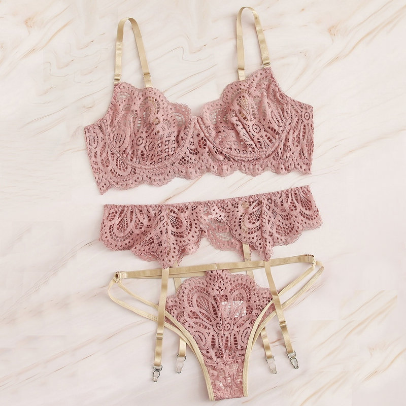 Women&apos;s erotic special three piece suit Scalloped Floral Lace Garter Lingerie Set