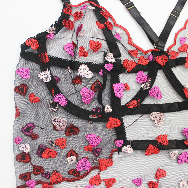 The latest style sexy lace aestheticism flower heart embroidery hollowed out Underwear Set