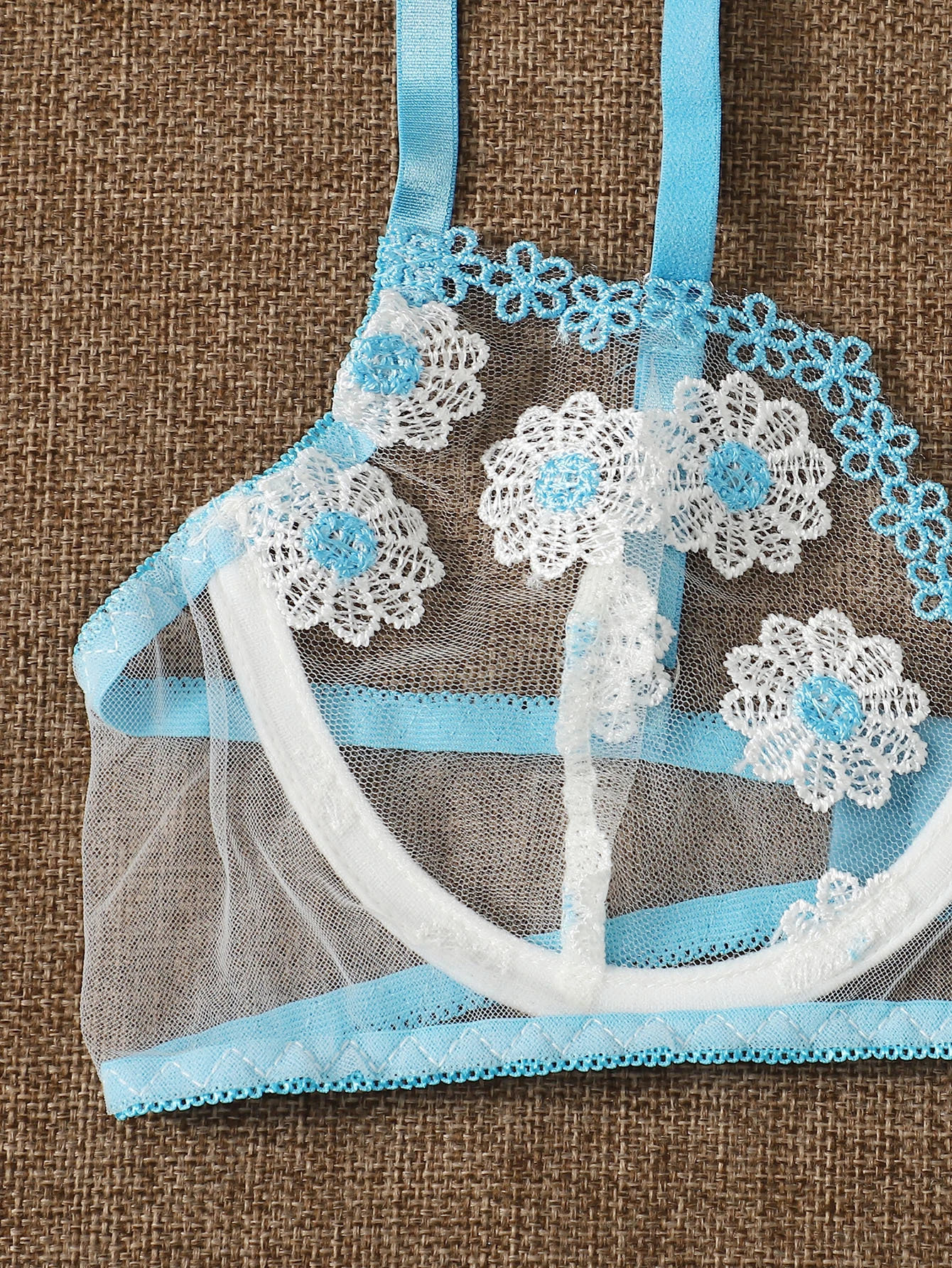 The latest fashion Daisy embroidery women&apos;s sexy mesh Underwear Lingerie Set