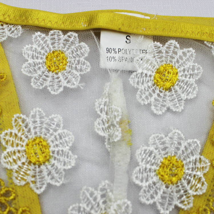 New fashion women&apos;s sexy Daisy Floral Embroidered Mesh Garter Underwire Lingerie Set