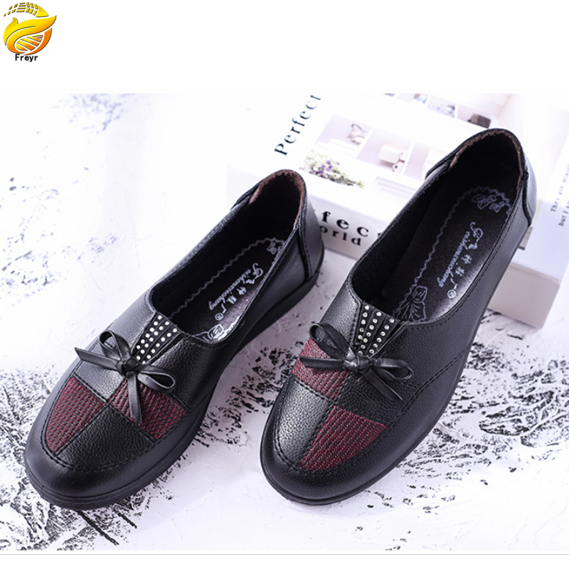 size 38-41 Women’s artificial leather single shoes Ladies soft sole mother shoes non-slip flats Loafers walking shoes Classic color matching court shoes