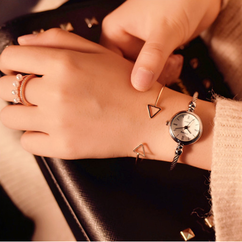 Sales Women Watches Small Gold Bangle Elegant Watches Stainless Steel Retro Lady Quartz Watches