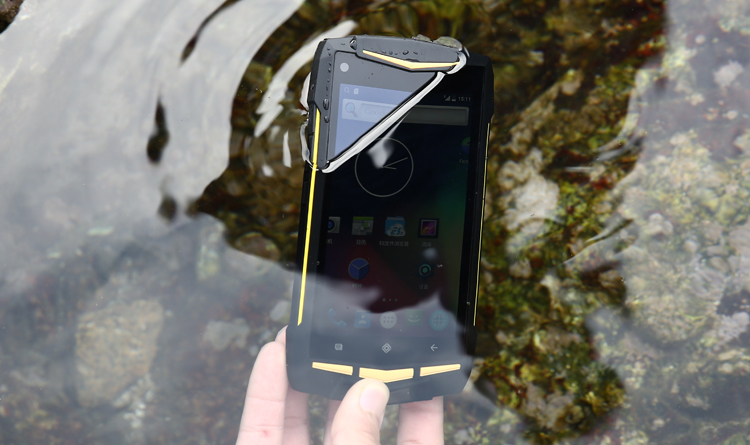 5.0 Inch Screen 2GB RAM/16GB ROM NFC IP68 4G LTE Rugged Android Smartphone Tri-proof phones Uniwa v1