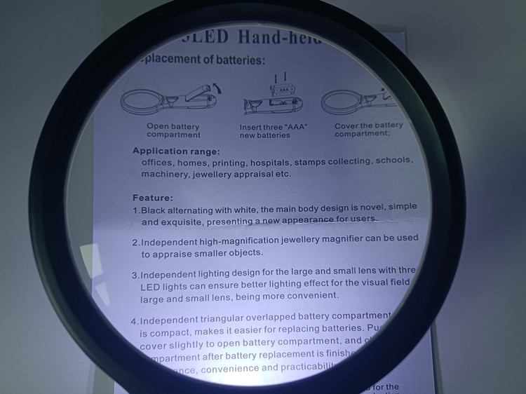 Double lens with 3 LED light balls clapping hold high power reading plastic with light magnifier
