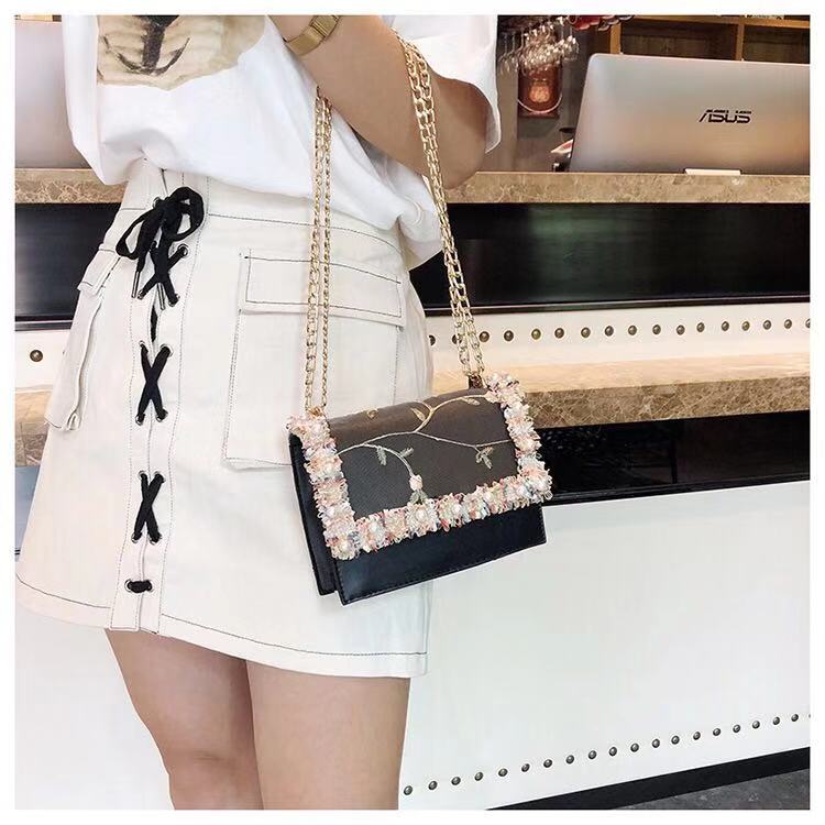 Women New Arrival Summer Fashion Trendy Cross-body Handbags Chain Shoulder Bags Small Square Bags