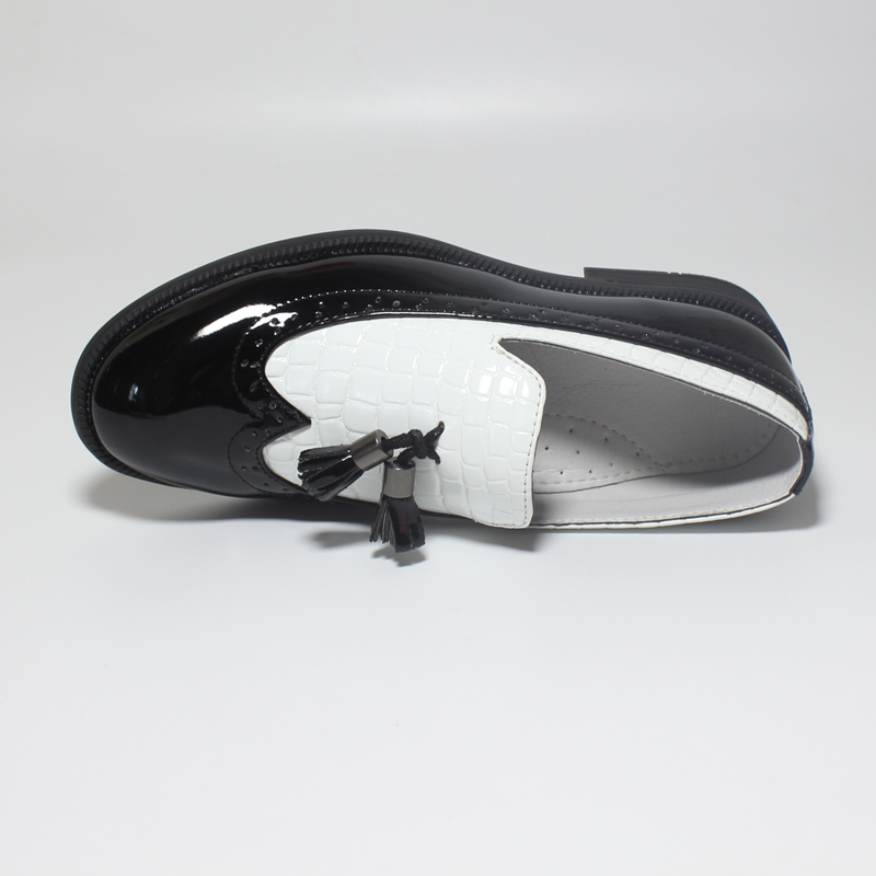 British Style Boys Leather Shoes Comfy Slip On Black And White Loafers For Kids Smart Formal Italian Dress Party Shoes Low Heel