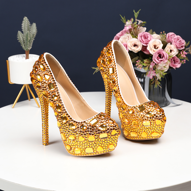 Women&apos;s 1 pair of soft skin shallow round mouth banquet shoes crystal wedding shoes red 43