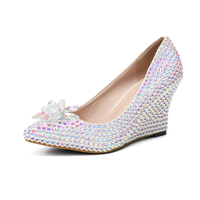 Women&apos;s high heels, color diamond, crystal wedding shoes, tip, shallow crystal banquet shoes.