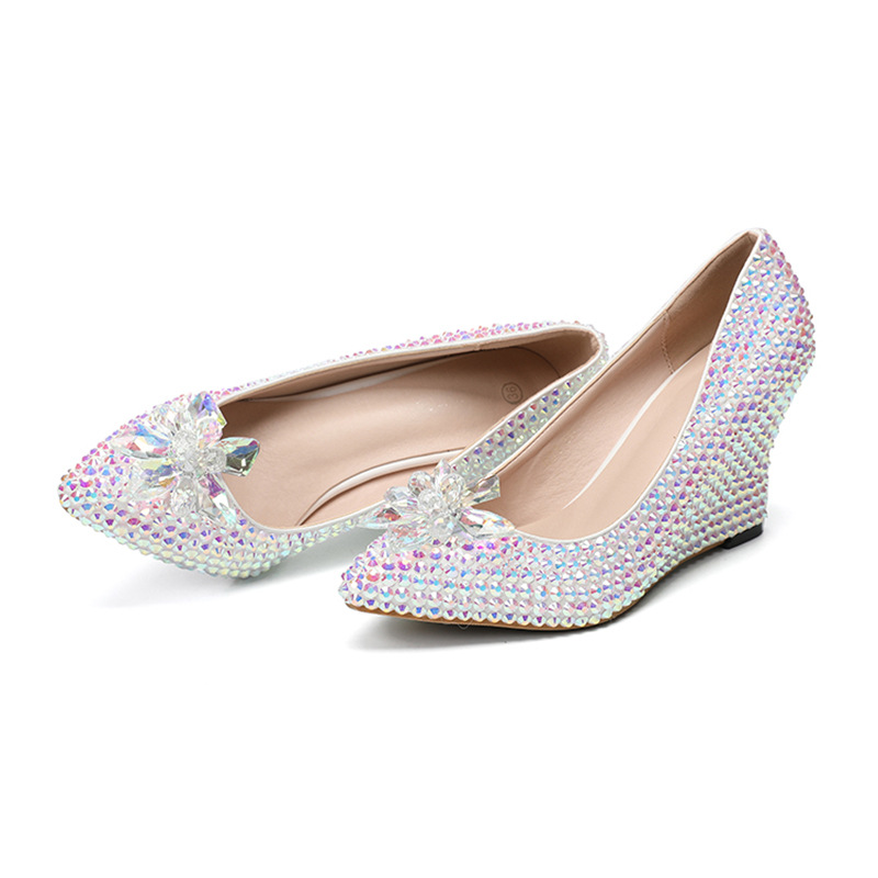 Women&apos;s high heels, color diamond, crystal wedding shoes, tip, shallow crystal banquet shoes.