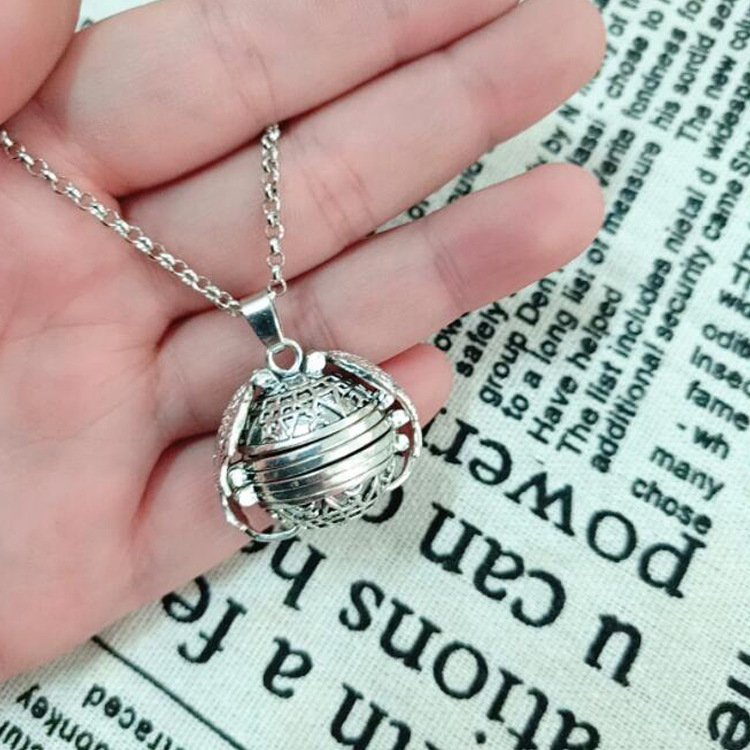 Fashion Expanding photo Locket Necklace Ball Locket Wing Design With long chain 4 Slots Pictureframe