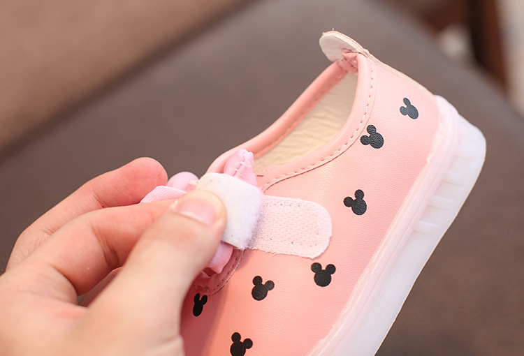 LED Light Kids Baby Infant Girls Bowknot Luminous Shoes Sneakers Casual Wear Slip On Leather Shoes