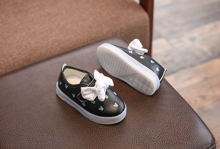 LED Light Kids Baby Infant Girls Bowknot Luminous Shoes Sneakers Casual Wear Slip On Leather Shoes
