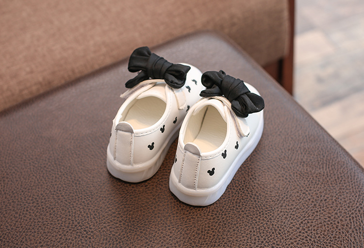LED Light Kids Baby Infant Girls Bowknot Luminous Shoes Sneakers Casual Wear Slip On Leather Shoes