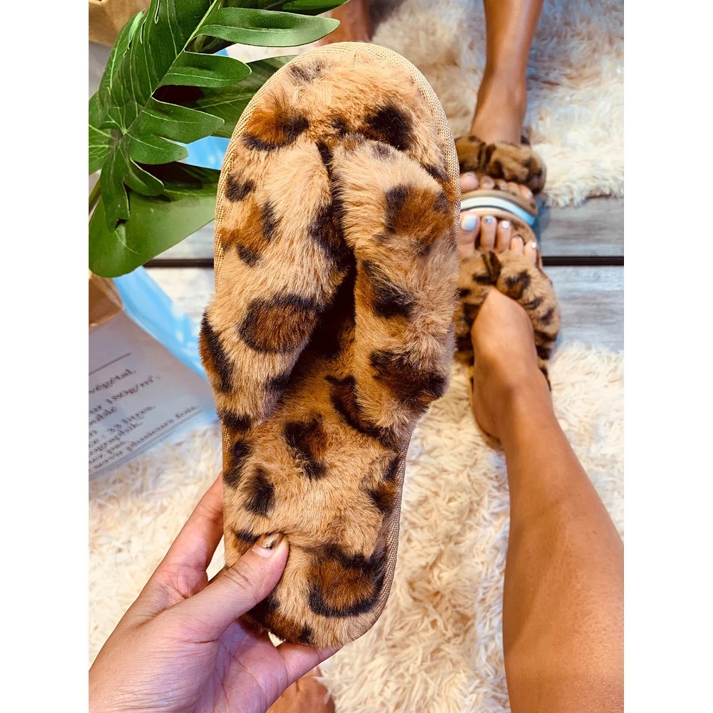 Women Sexy Faux Fur Flip Flops Warm Fluffy Slippers Indoor Outdoor Flat Shoes Soft Furry Shoes