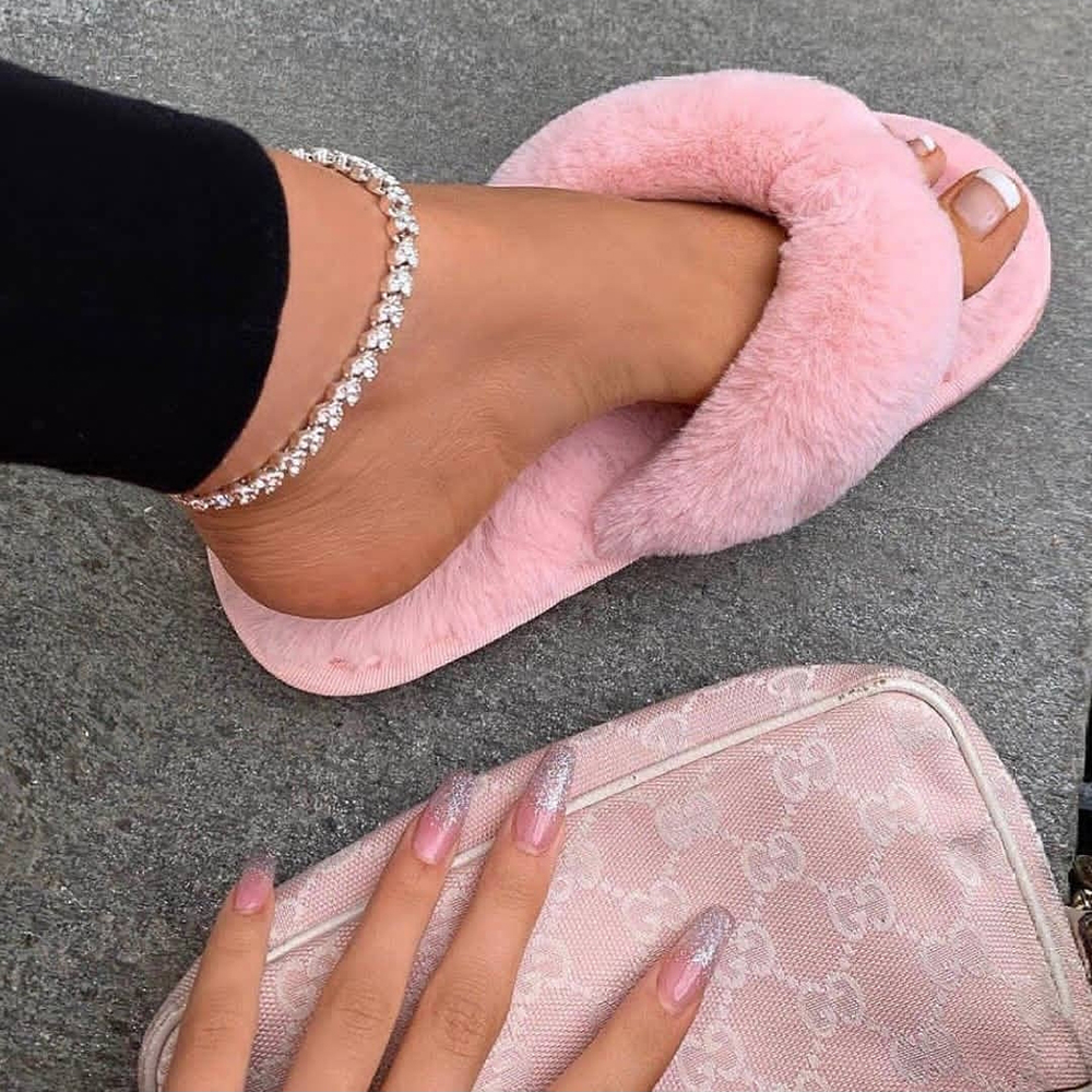 Women Sexy Faux Fur Flip Flops Warm Fluffy Slippers Indoor Outdoor Flat Shoes Soft Furry Shoes