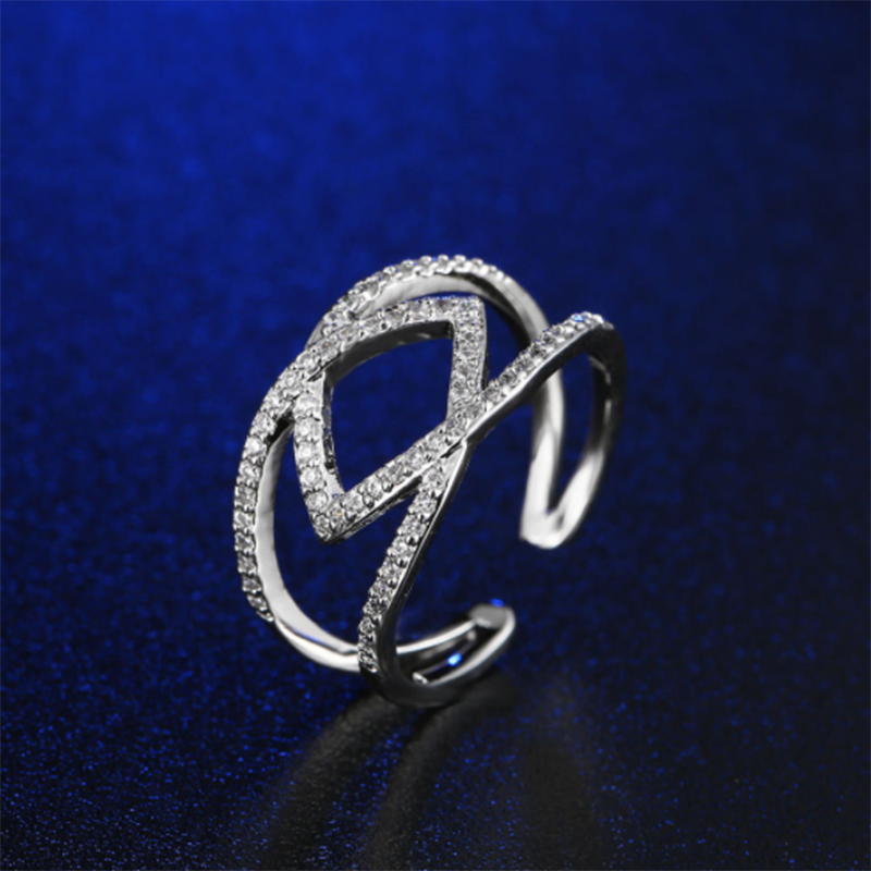 Exquisite diamond-studded zircon opening couple ring (female)