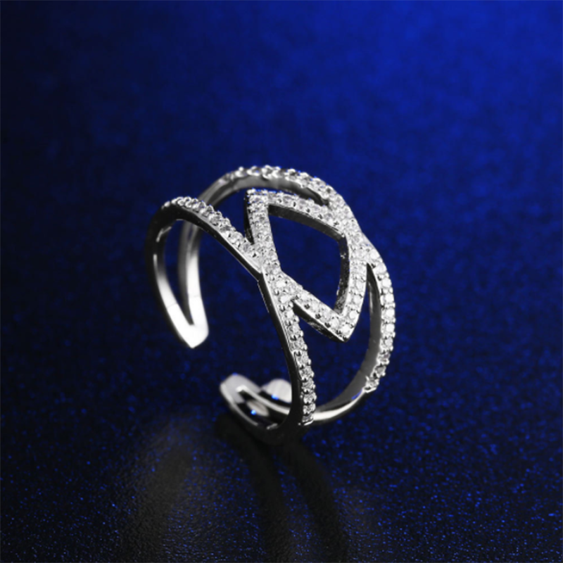 Exquisite diamond-studded zircon opening couple ring (female)