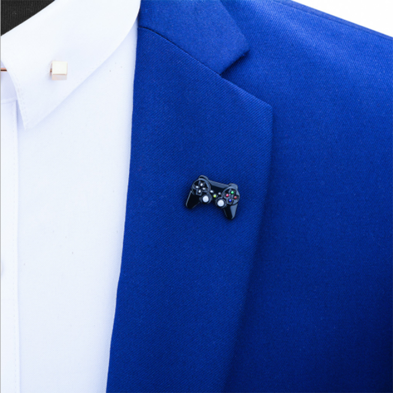 Delicate black gamepad suit brooch