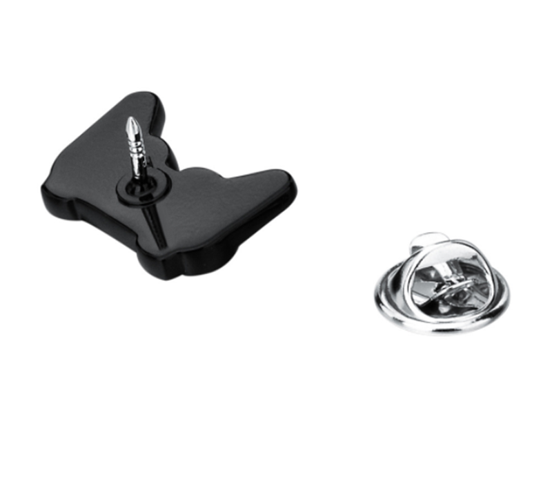 Delicate black gamepad suit brooch