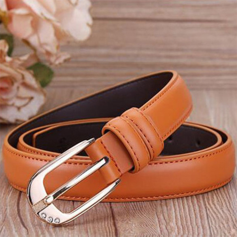 Women&apos;s slim belt with pin buckle