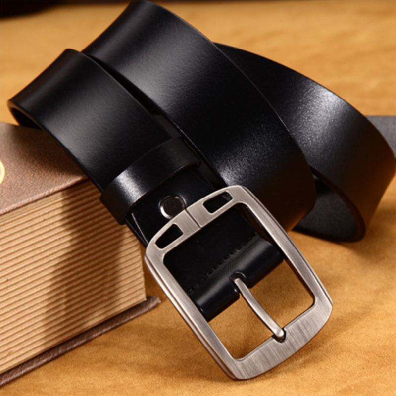 Trendy Retro Men&apos;s Leather Cowhide Belt