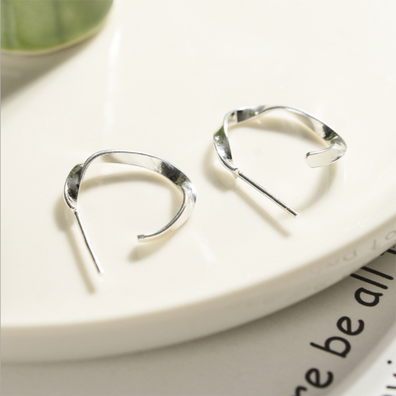 925 sterling silver wave European and American minimalist c-type stud earrings