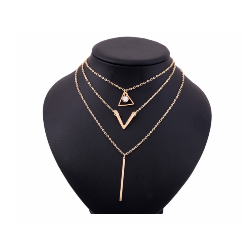 Fashion trendy sexy neck crystal necklaces and pendants for women multilayer clavicle chain jewelry