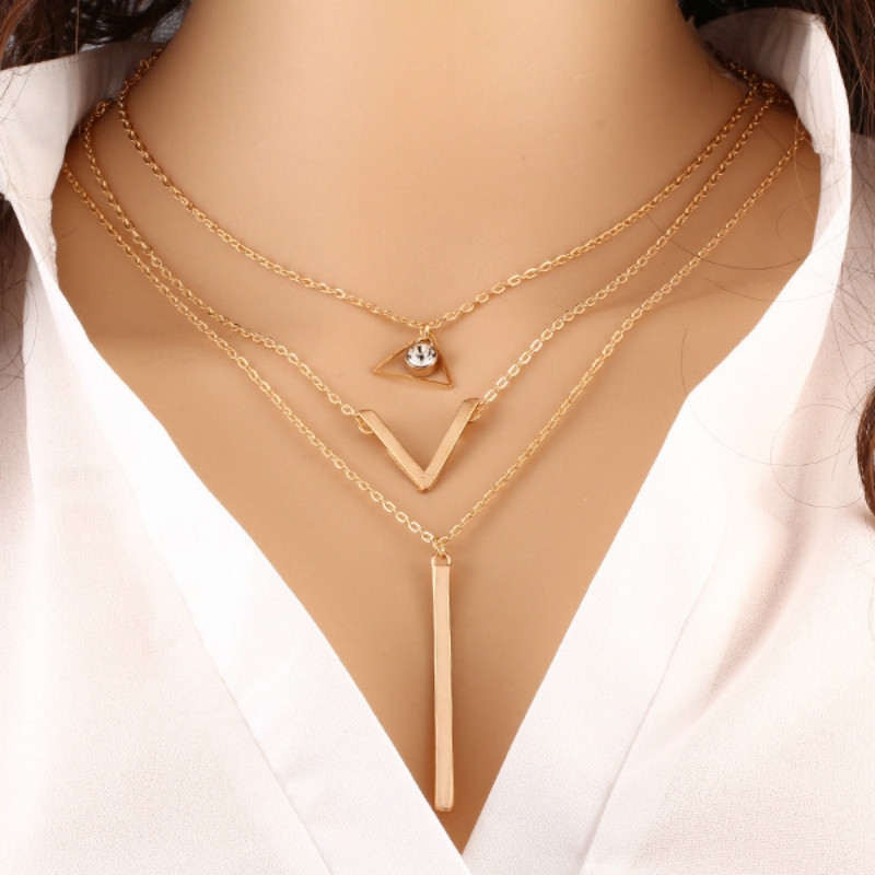 Fashion trendy sexy neck crystal necklaces and pendants for women multilayer clavicle chain jewelry