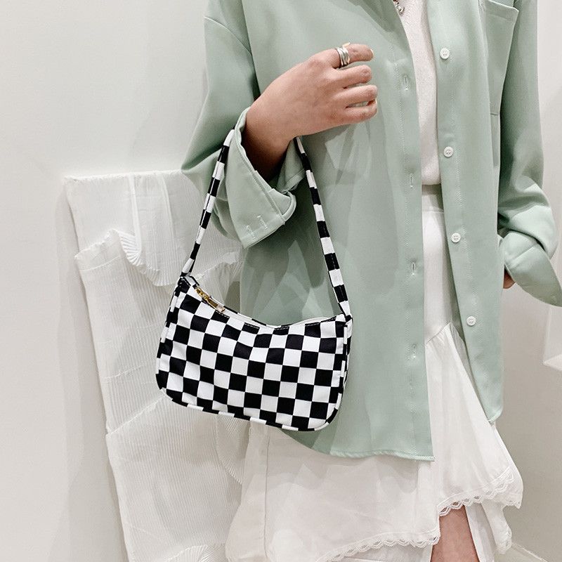 Nylon Fabric Material Exquisite Workmanship Soft And Comfortable Zipper Open And Close Shopping Commuter Shoulder Bags