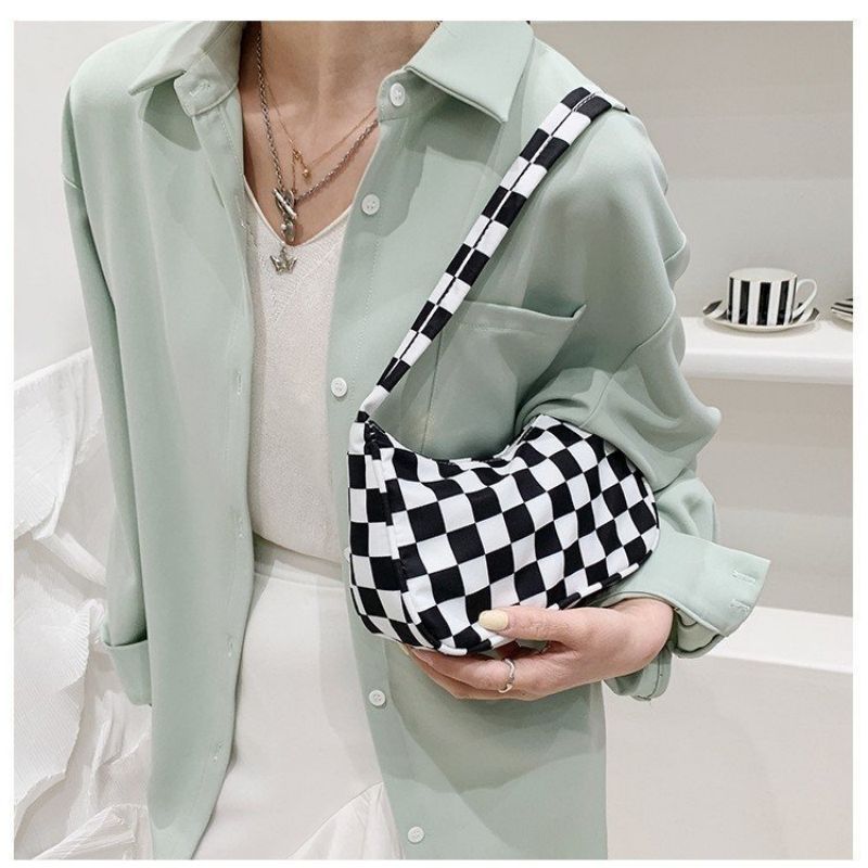 Nylon Fabric Material Exquisite Workmanship Soft And Comfortable Zipper Open And Close Shopping Commuter Shoulder Bags