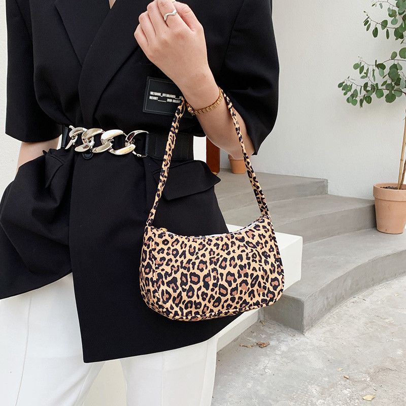 Nylon Fabric Material Exquisite Workmanship Soft And Comfortable Zipper Open And Close Shopping Commuter Shoulder Bags