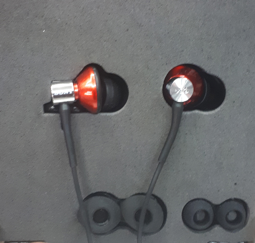SONY NUDEX MDR-X85SL SUPERBASS EARPHONES - Red