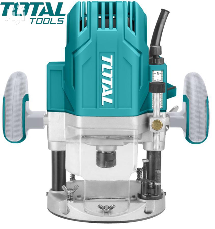 Total TR111216 Plunge Router (1600W)