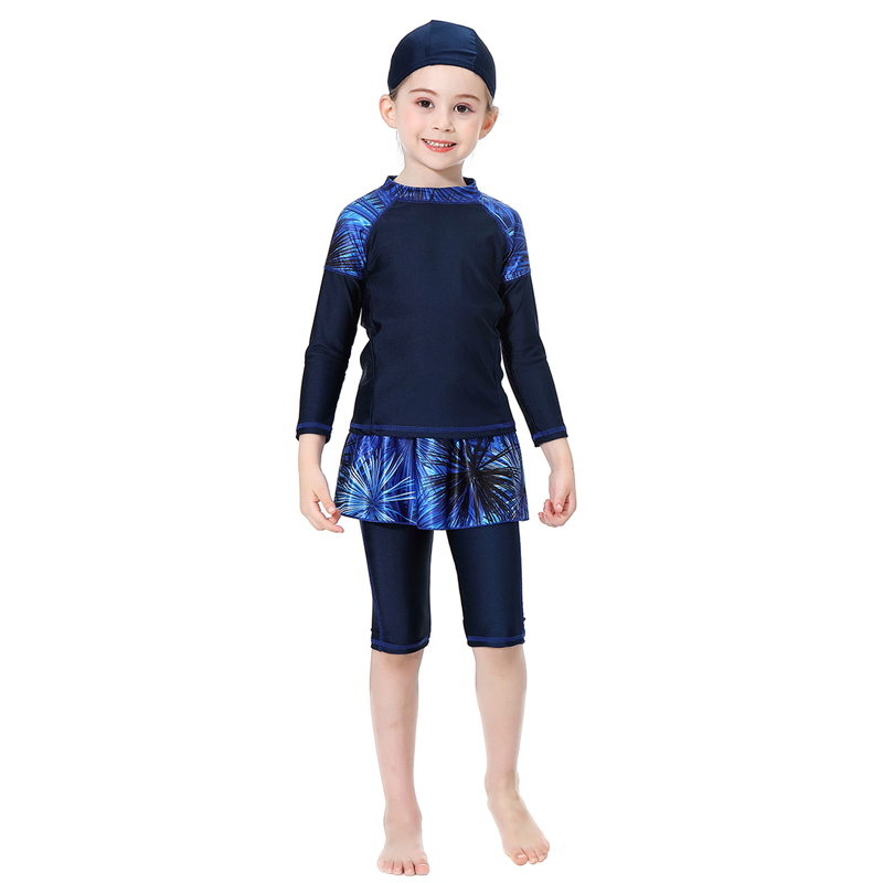 girl&apos;s Islamic clothing swimsuit child&apos;s a three-piece suit consists of cap, coat and pant
