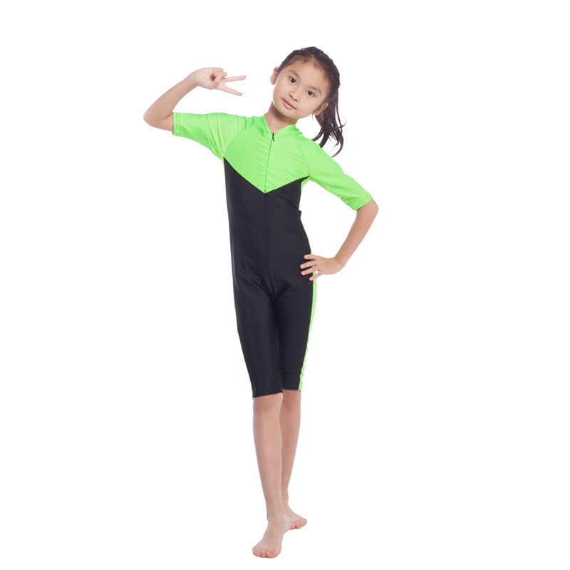 girl&apos;s Islamic Muslim conjoined swimsuit child&apos;s A one-piece suit consists of jacket and pant