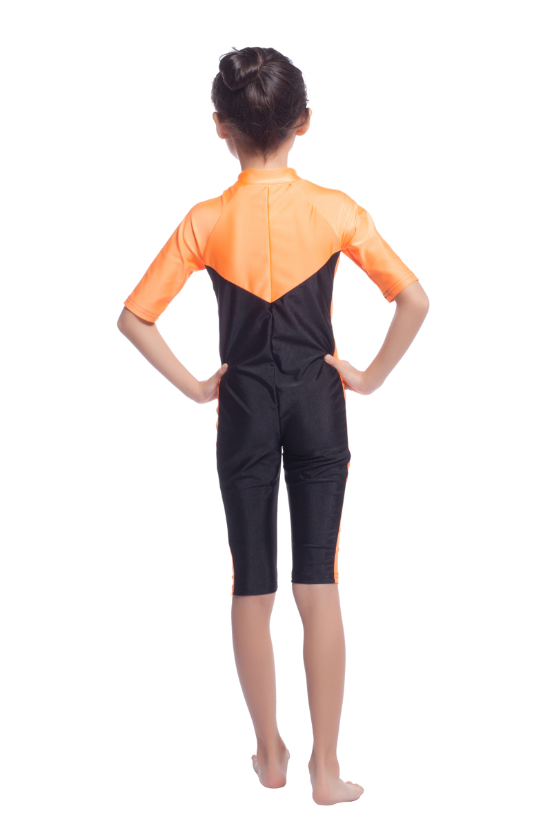 girl&apos;s Islamic Muslim conjoined swimsuit child&apos;s A one-piece suit consists of jacket and pant