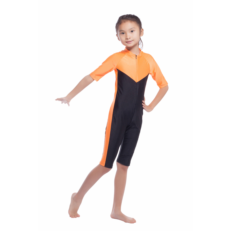 girl&apos;s Islamic Muslim conjoined swimsuit child&apos;s A one-piece suit consists of jacket and pant