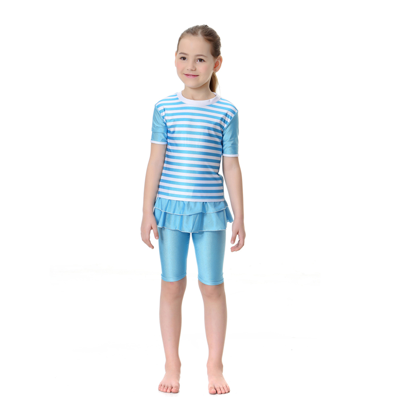 girl&apos;s Islamic clothing Muslim swimsuit child&apos;s a two-piece suit consists of jacket and pant