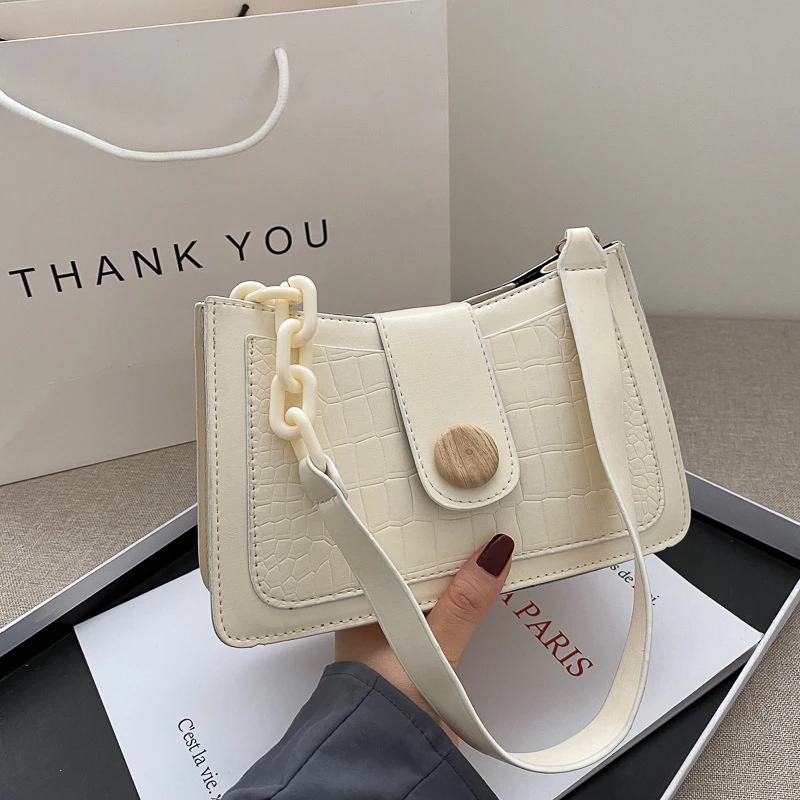 Crocodile Pattern Baguette Handbag for Women 2021 Candy Color Chain Ladies Small Shoulder Bags