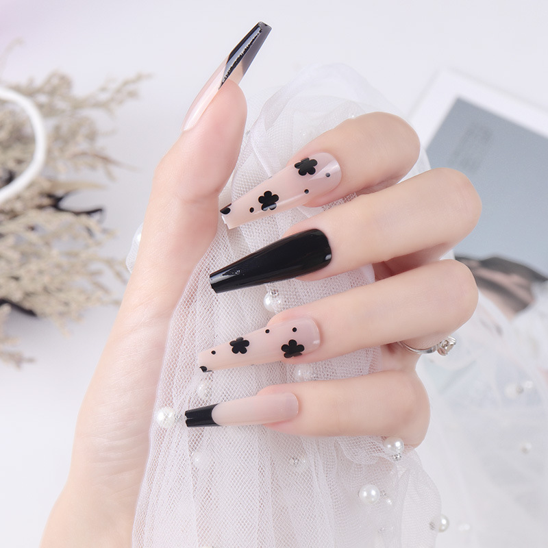 24PCS/set Fake Nails Nail Art Tips Press on False Tipsy with Glue Matte Stick Designs Clear Display Set Full Cover Artificial Detachable