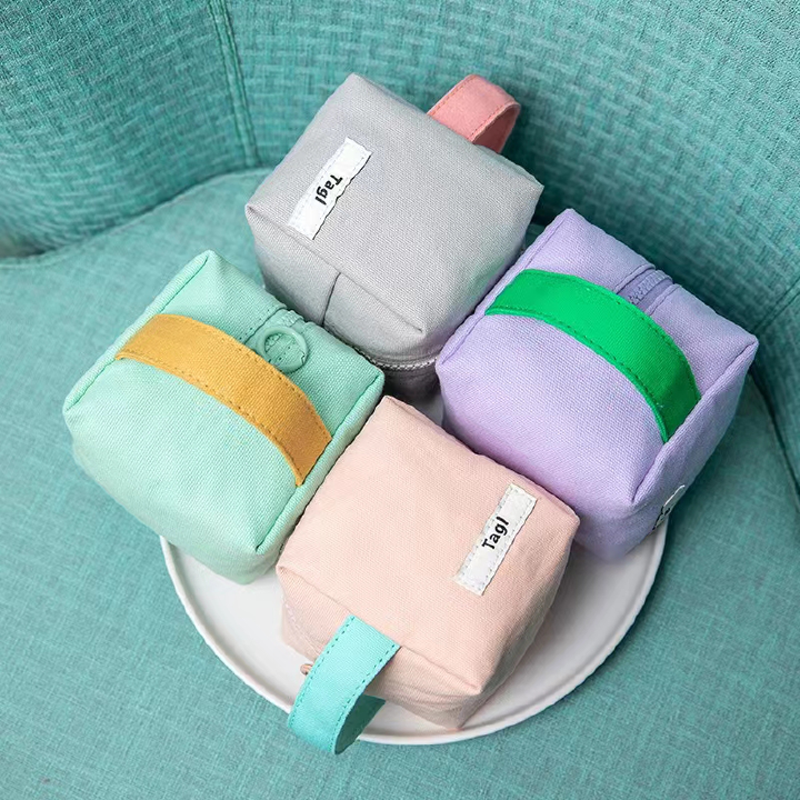 Candy handbag cute makeup bag carry on storage bag pendant pencil bag colorful ins strawberry handbag zero Purse