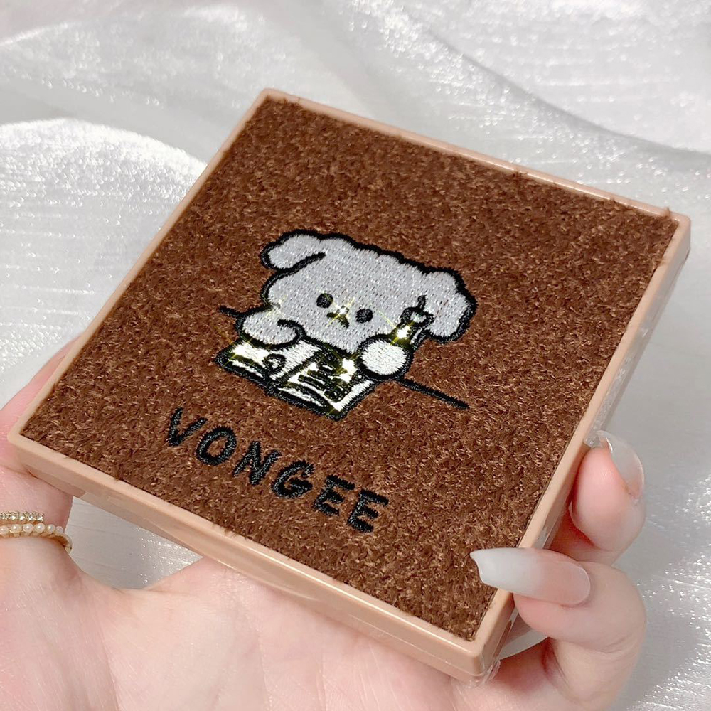 9 Colors VonGee Dog Eyeshadow Palette Animal Matte Shimmering Earth Color Eyeshadow Long-lasting Pallete Cosmetics Nude Makeup