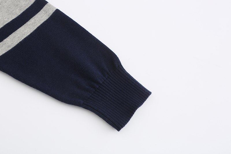 New Autumn Cotton Pullover V-neck Men's Sweaters Fashion Solid Color High Quality Slim Sweaters Pullover  T-shirts & Polos