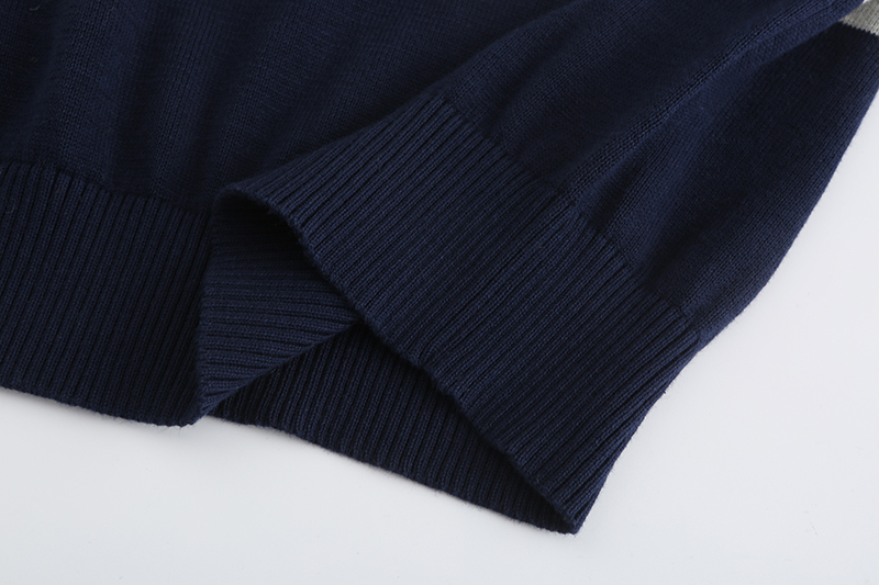 New Autumn Cotton Pullover V-neck Men's Sweaters Fashion Solid Color High Quality Slim Sweaters Pullover  T-shirts & Polos