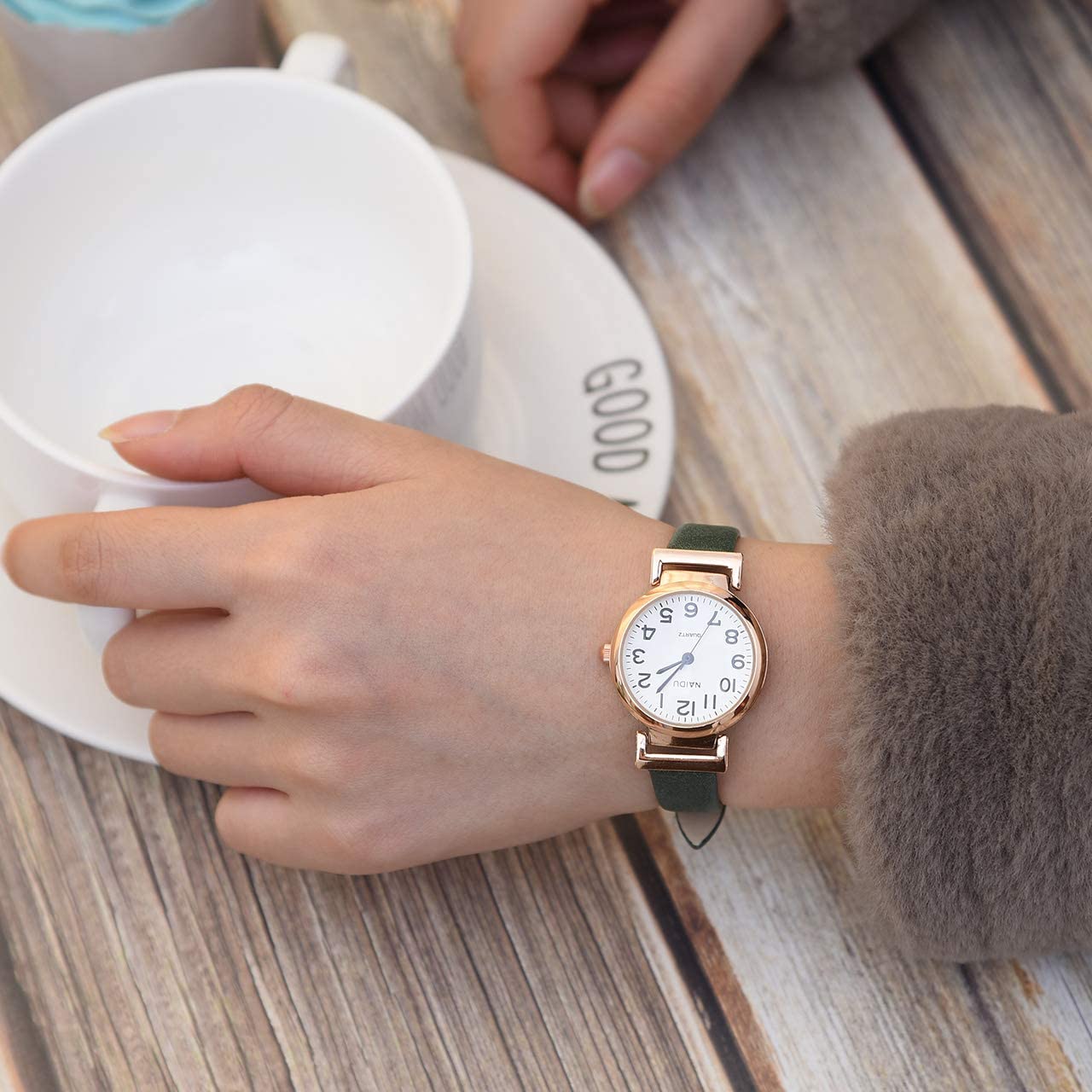 1pc Women's Classical Arabic Numerals Rose Gold Tone Analog Quartz Wrist Watch with PU Leather Strap