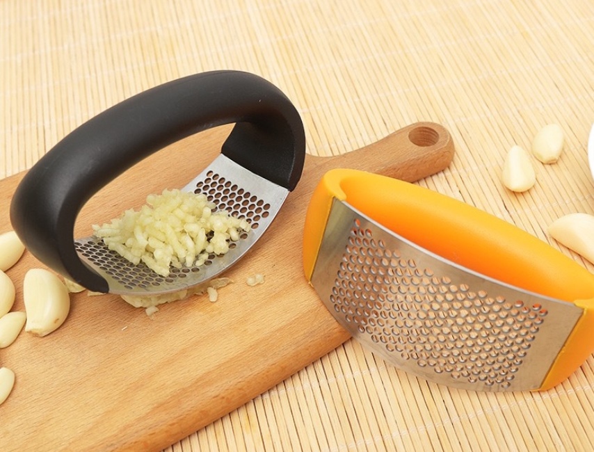 Multi-function 2in1 Manual Ring Garlic Presser Crusher Grinder Mincer