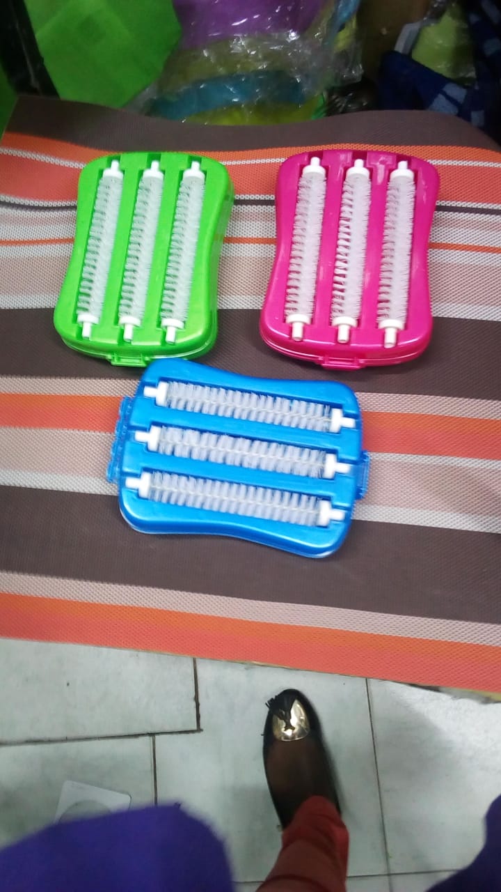 Carpet brush 3 lines