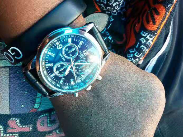 Fast delivery within 1-5 days Men Watches leather straps Stainless Steel  Quartz Luxury Man Wristwatch boy Gift bargains