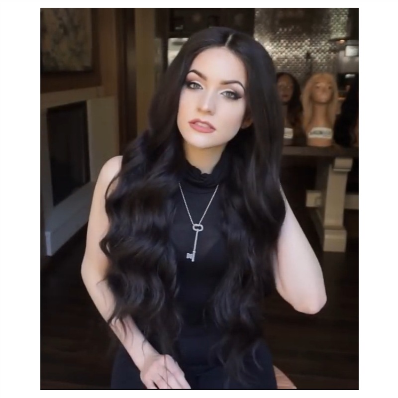 Fashion women&apos;s wigs women&apos;s hair in the middle part of the big black wave long curly